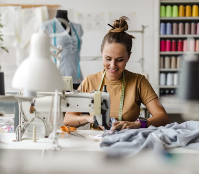 COUTURE ET MODELISME - Niveau 4 : Le pantalon de la création du patron de base au montage.