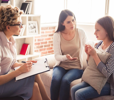 Formation psychologie de l’enfant à distance. Stages présentiels en option.   